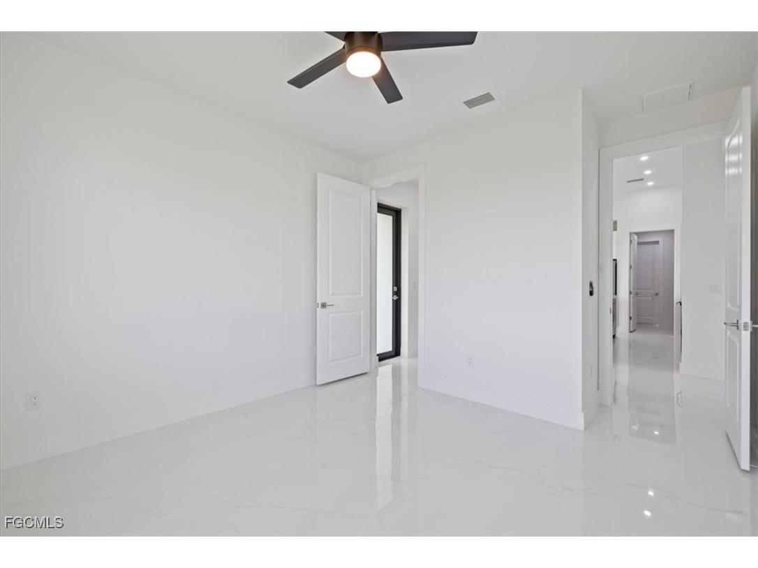 4102 NW 39th Street Cape Coral FL 33993 2025012975 image26
