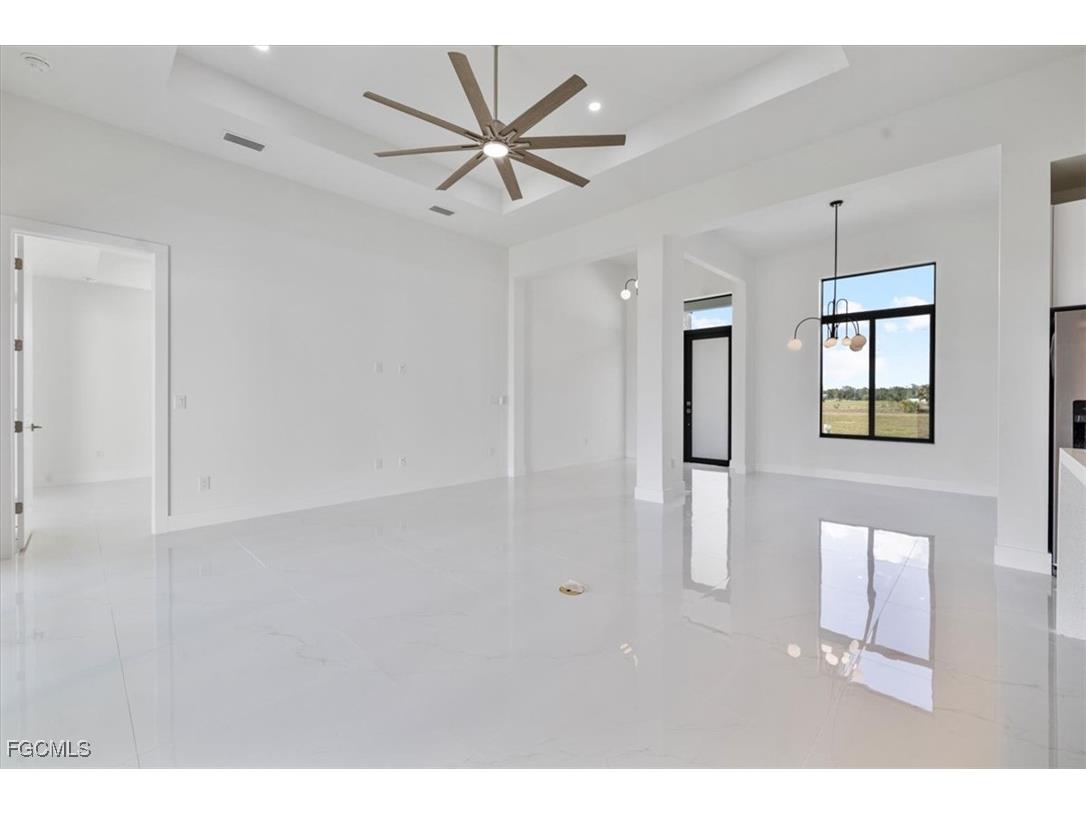 4102 NW 39th Street Cape Coral FL 33993 2025012975 image8