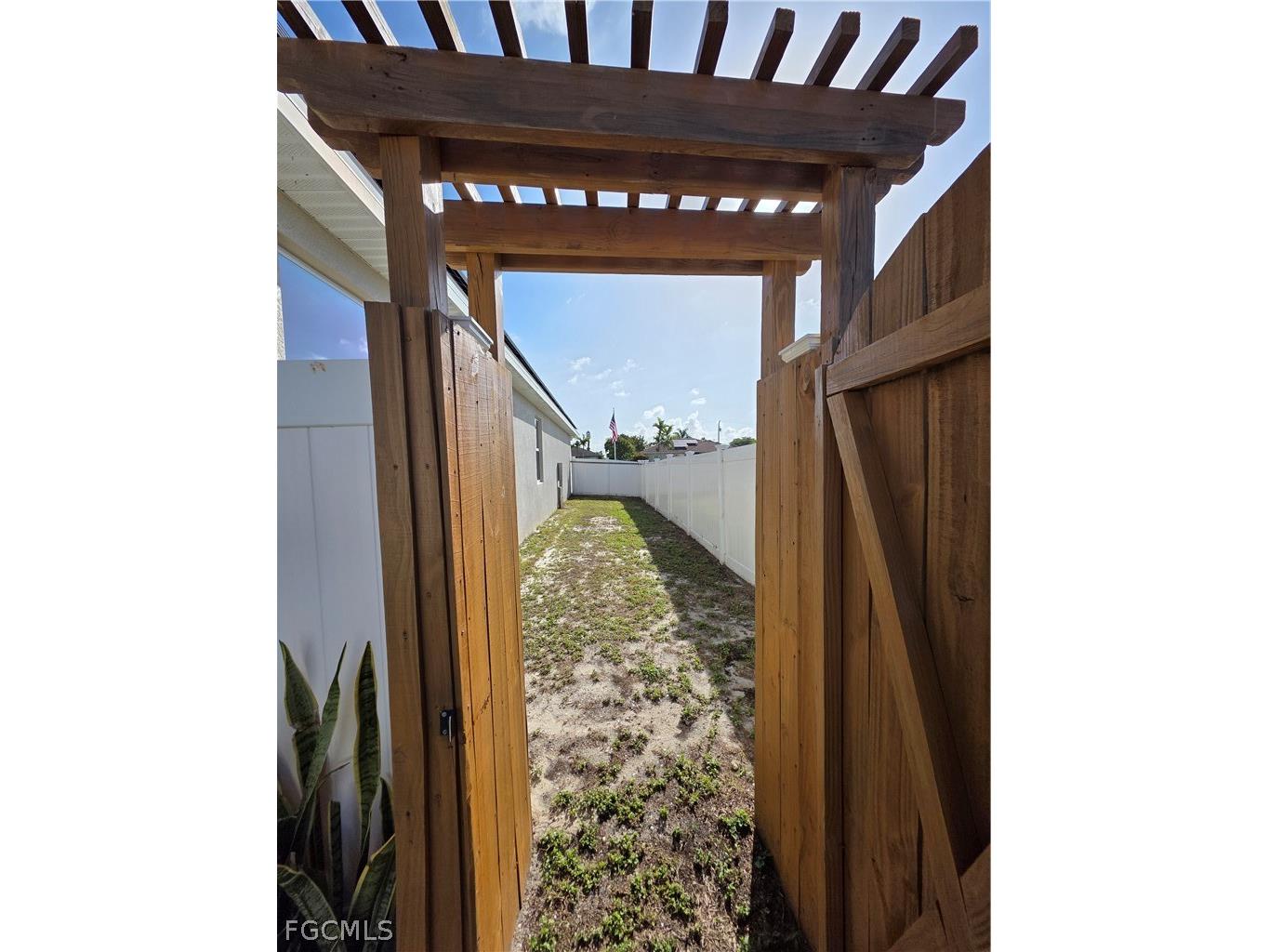 4102 SW 14th Place Cape Coral FL 33914 2026011728 image41