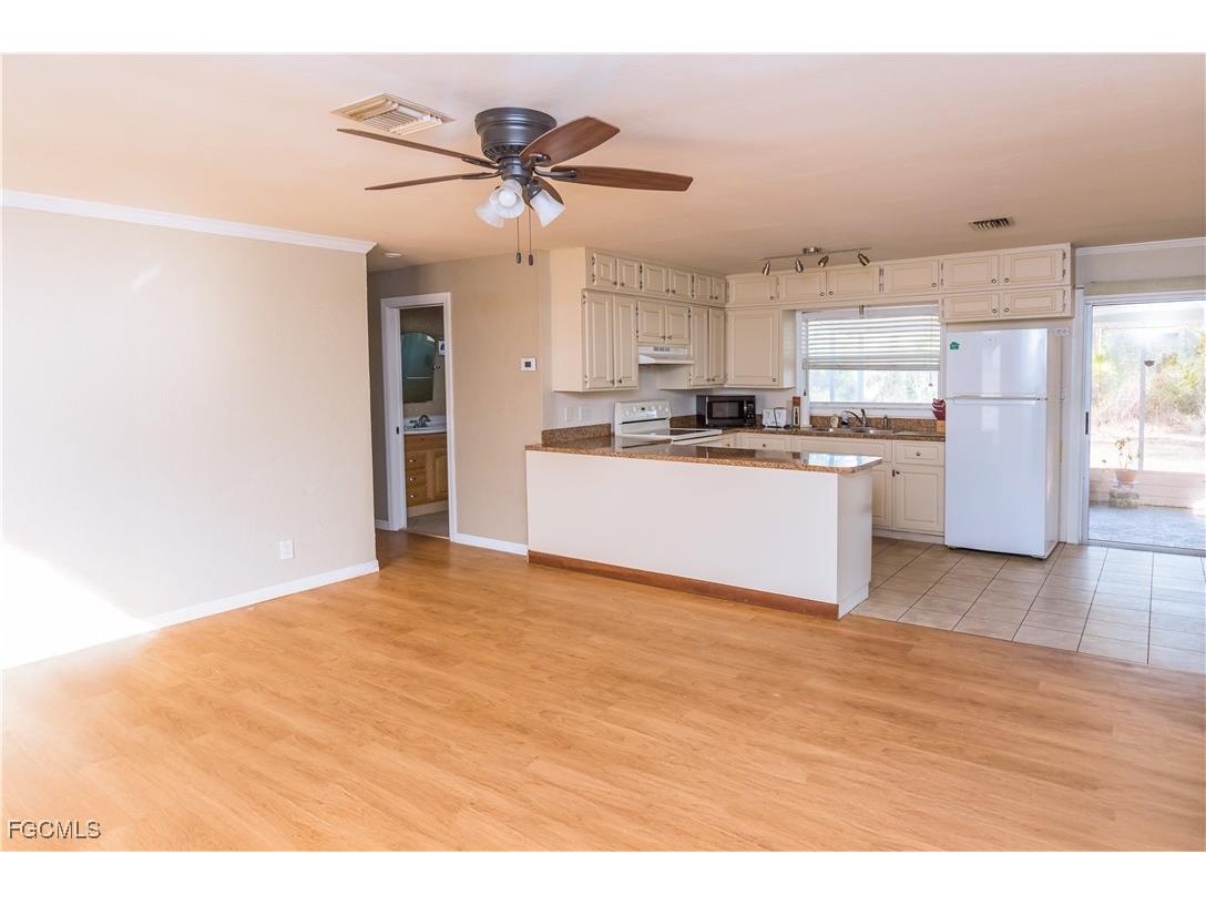4103 E 10th Street Lehigh Acres FL 33972 2026005505 image5