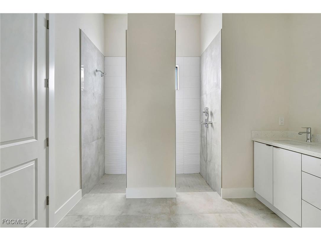 4103 NW 38th Street Cape Coral FL 33993 2025022035 image20