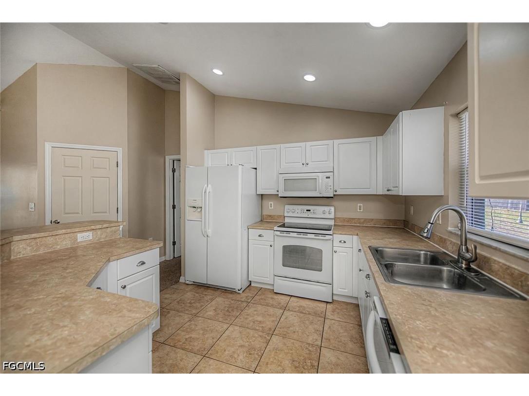 4104 13th Street SW Lehigh Acres FL 33976 2026013689 image10