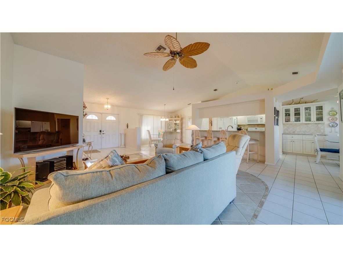 4104 SW 1st Place Cape Coral FL 33914 2025023707 image10