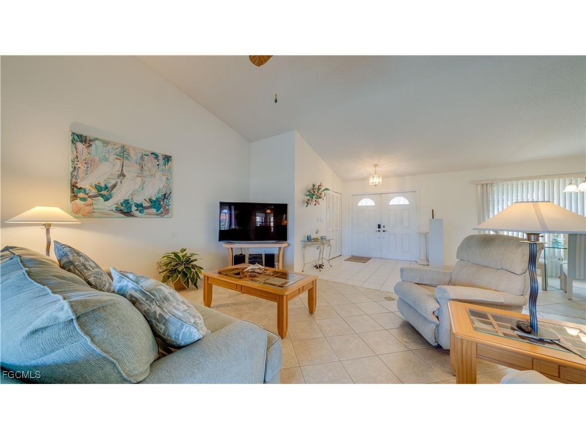 4104 SW 1st Place Cape Coral FL 33914 2025023707 image11