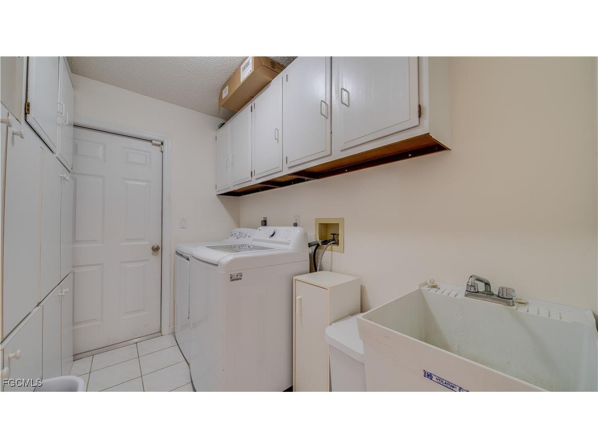 4104 SW 1st Place Cape Coral FL 33914 2025023707 image19