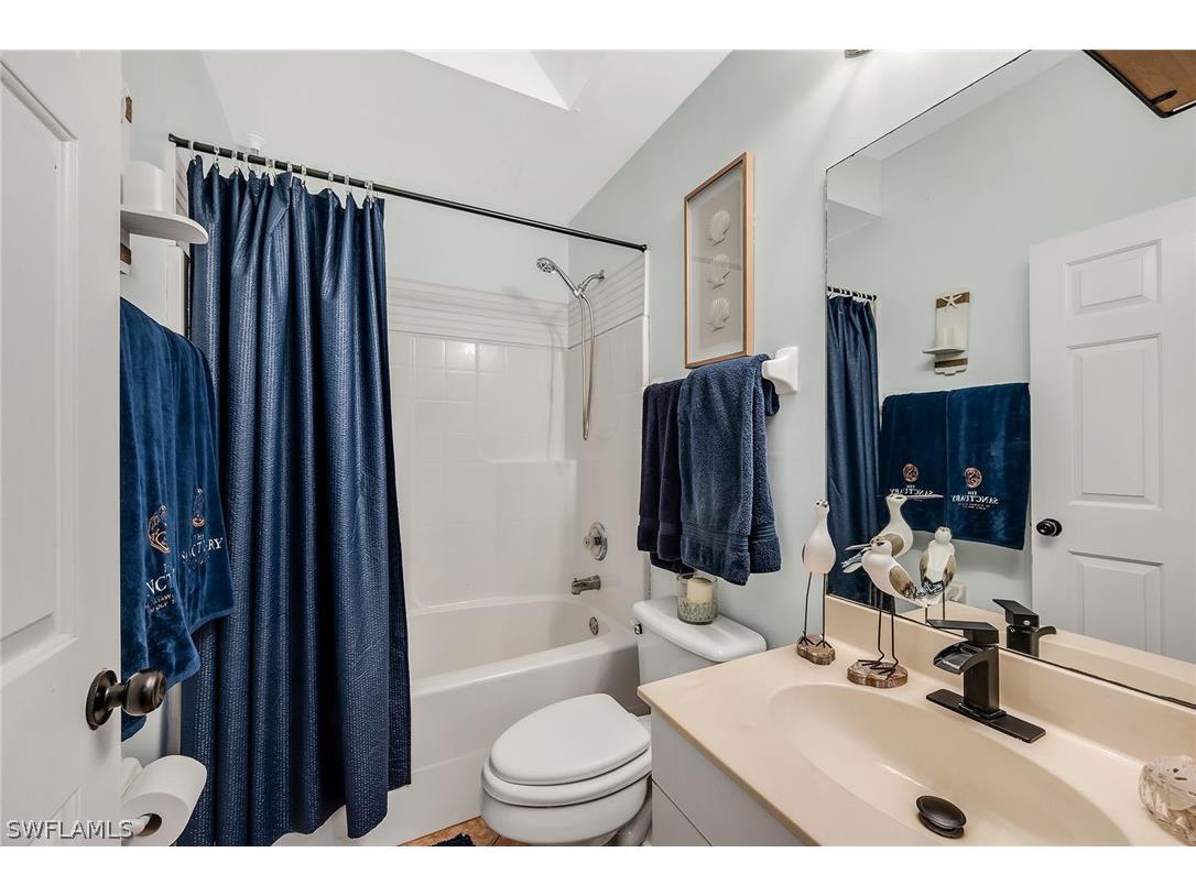 4105 2nd Avenue NE Naples FL 34120 226006857 image22