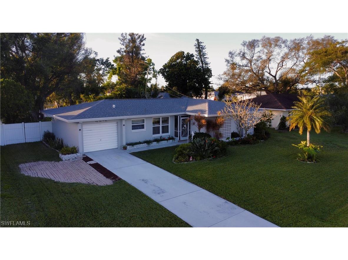 4105 Country Club Boulevard Cape Coral FL 33904 224013427 image1