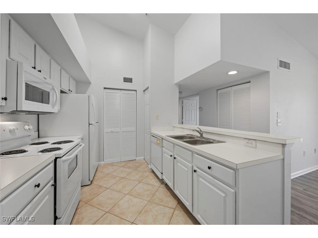 4105 Residence Drive #718 Fort Myers FL 33901 224083880 image5