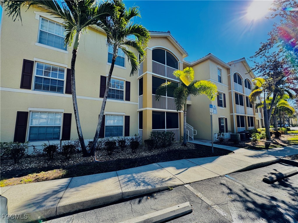 4105 Residence Drive #719 Fort Myers FL 33901 2026000617 image1