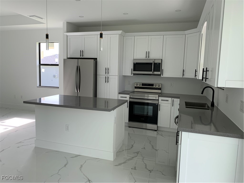 4107 13th Street SW Lehigh Acres FL 33976 2025000578 image8