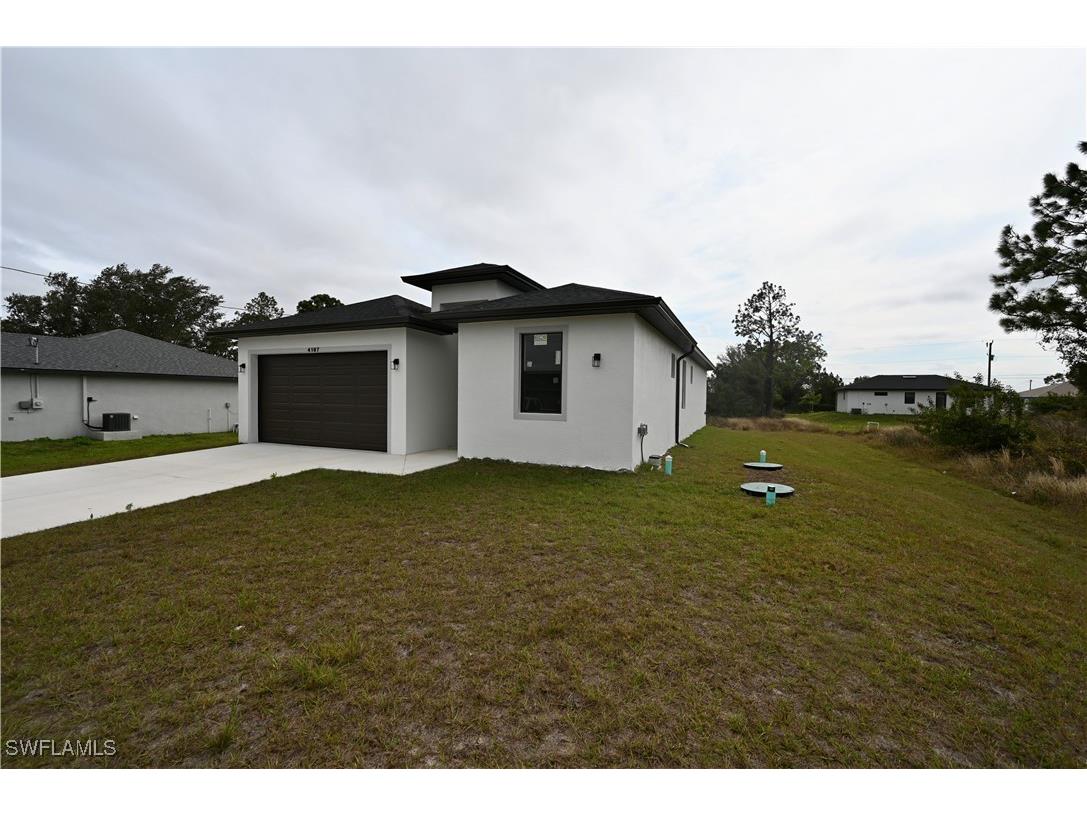 4107 13th Street SW Lehigh Acres FL 33976 226003603 image2