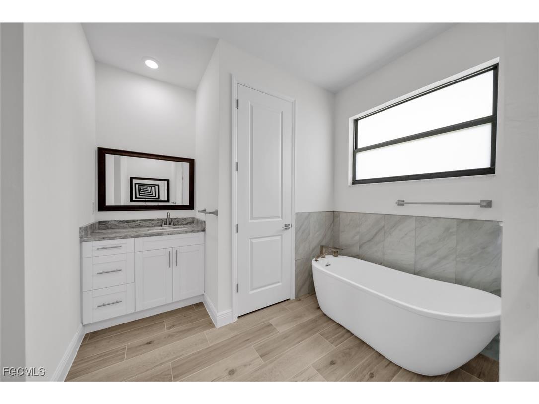 4107 NW 37th Street Cape Coral FL 33993 2025002898 image26