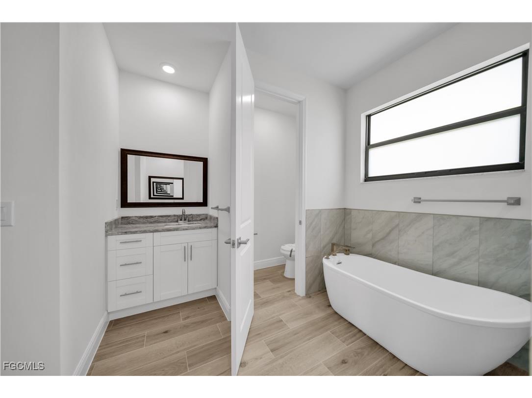 4107 NW 37th Street Cape Coral FL 33993 2025002898 image27