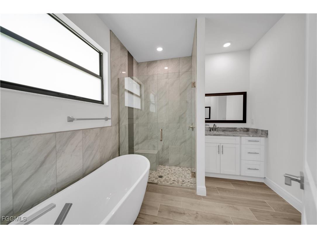 4107 NW 37th Street Cape Coral FL 33993 2025002898 image28