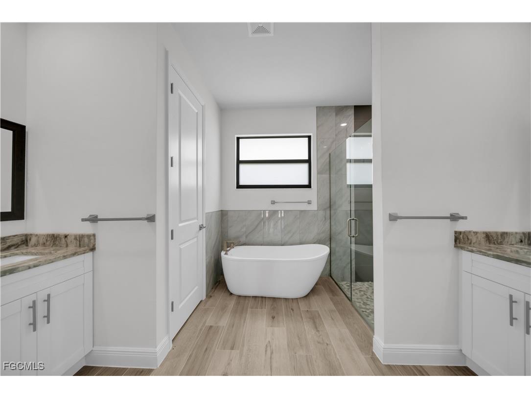 4107 NW 37th Street Cape Coral FL 33993 2025002898 image29