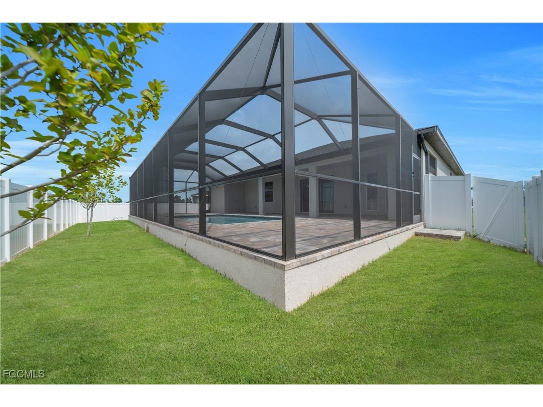 4107 NW 37th Street Cape Coral FL 33993 2025002898 image33