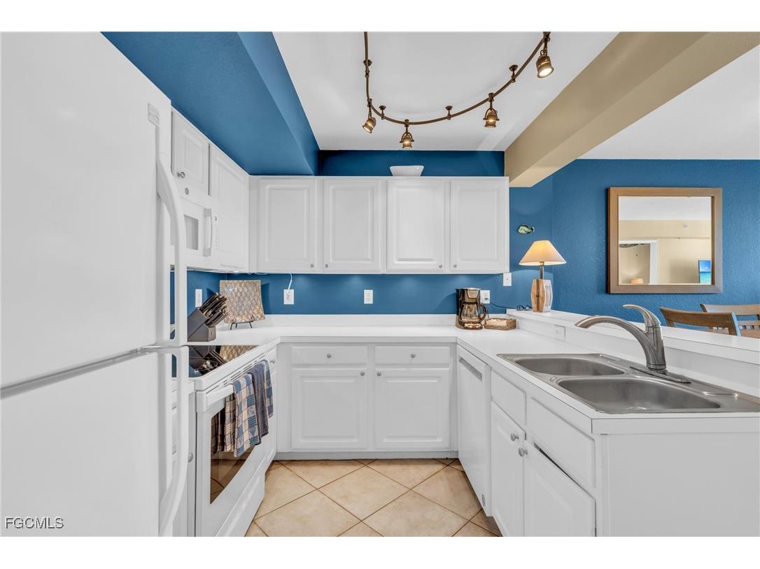 4109 Residence Drive #510 Fort Myers FL 33901 2025008369 image10