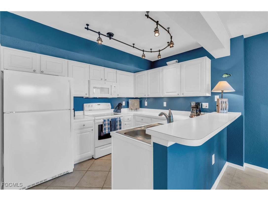 4109 Residence Drive #510 Fort Myers FL 33901 2025008369 image8