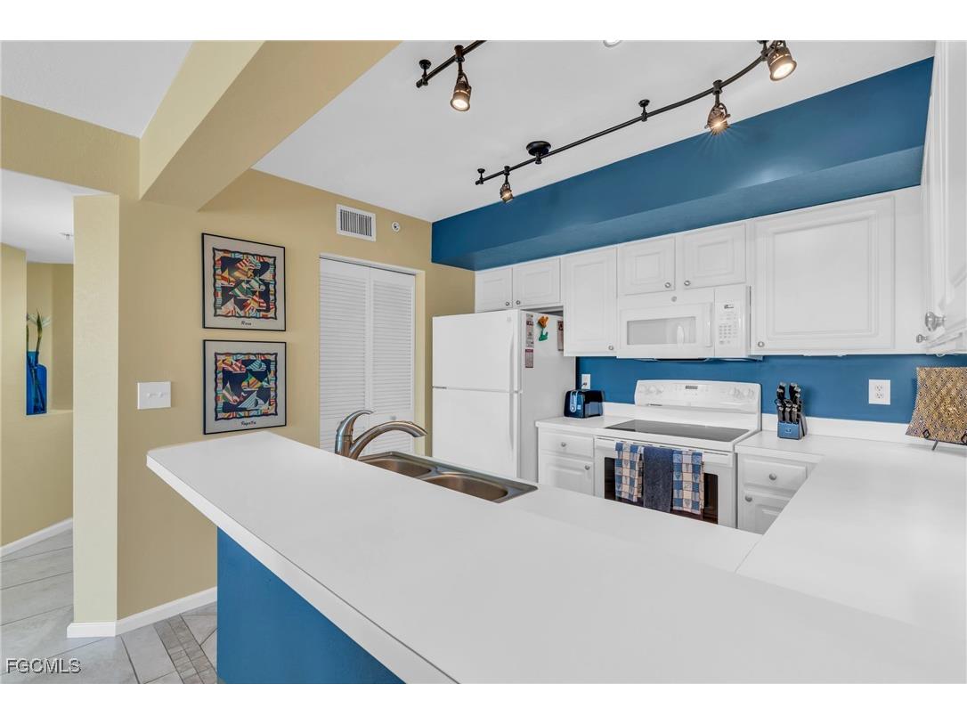 4109 Residence Drive #510 Fort Myers FL 33901 2025008369 image9