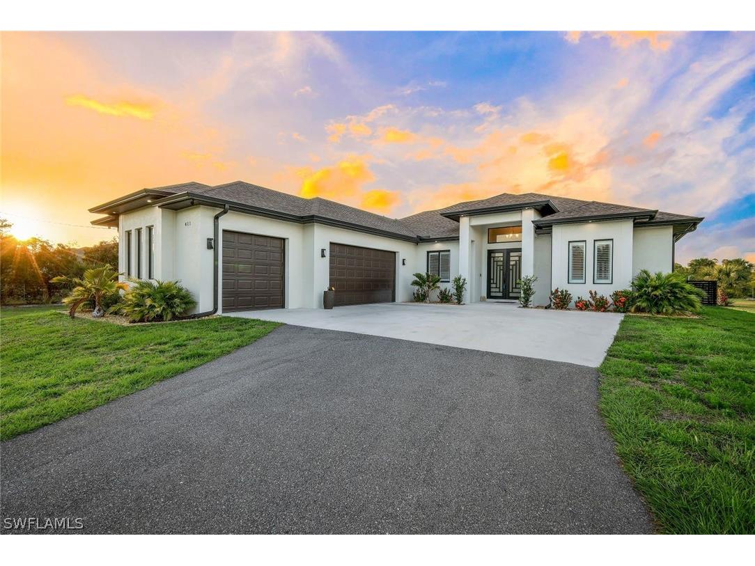 411 24th Avenue NE Naples FL 34120 223095948 image1