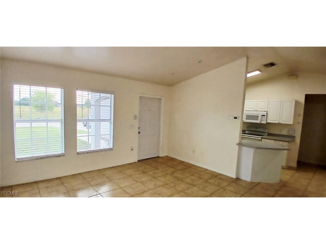 411 NE Juanita Place Cape Coral FL 33909 2025013325 image11