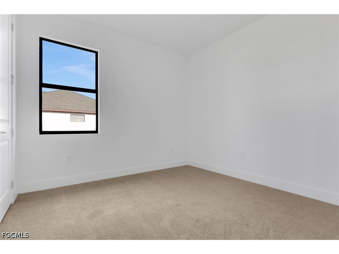 411 NE 7th Terrace Cape Coral FL 33909 2026019100 image10