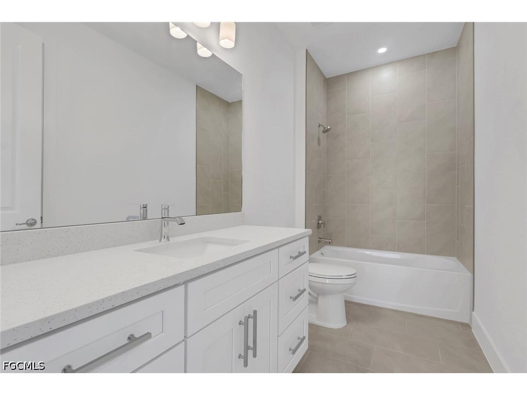 411 NE 7th Terrace Cape Coral FL 33909 2026019100 image13