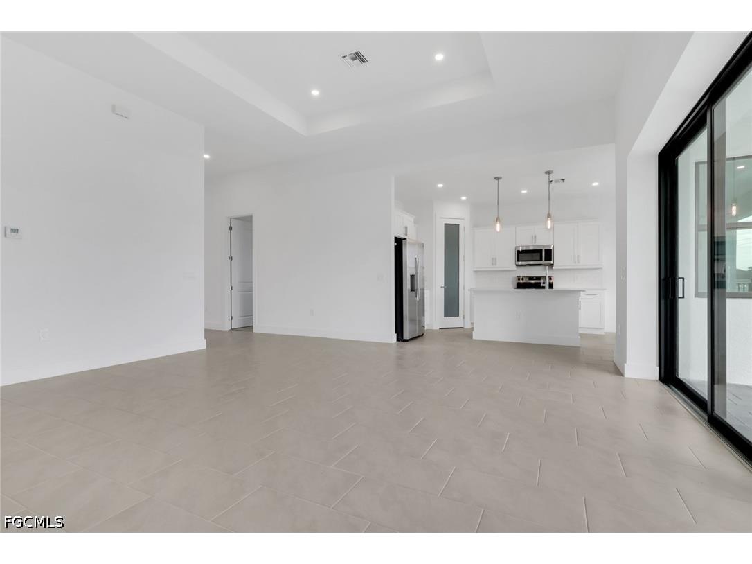 411 NE 7th Terrace Cape Coral FL 33909 2026019100 image2