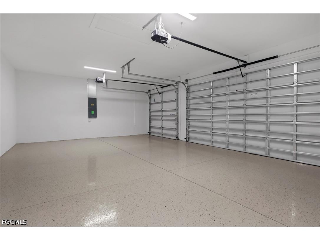 411 NE 7th Terrace Cape Coral FL 33909 2026019100 image22