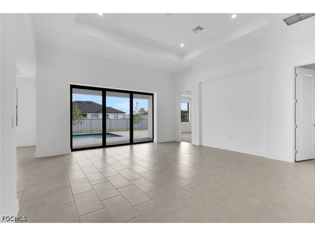411 NE 7th Terrace Cape Coral FL 33909 2026019100 image3
