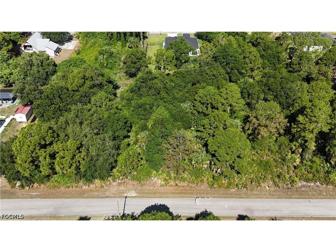 411 North Avenue Lehigh Acres FL 33972 2026021057 image1