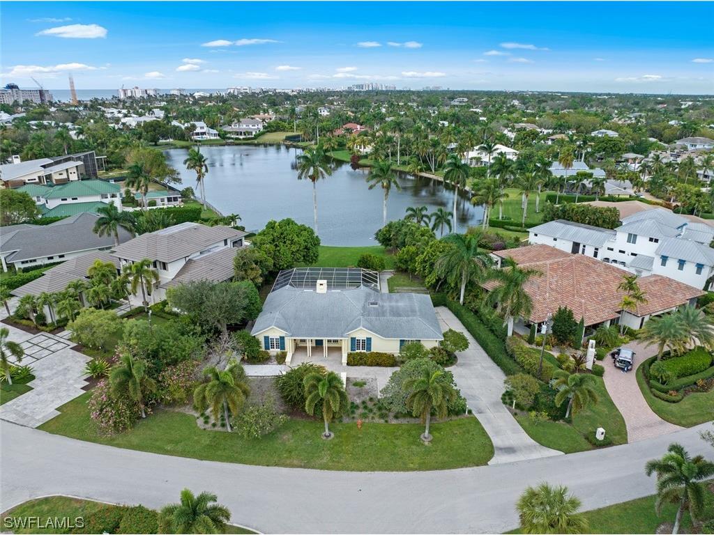 411 Palm Circle E Naples FL 34102 223092523 image1