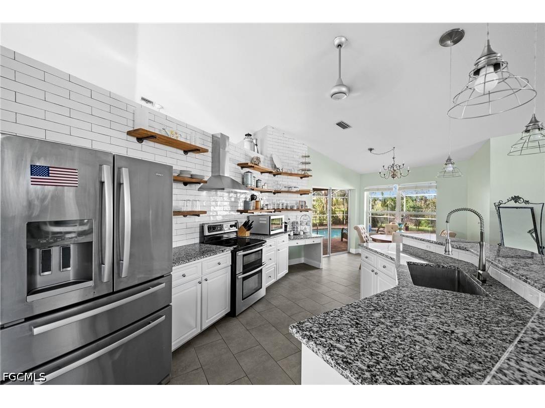 411 SE 17th Street Cape Coral FL 33990 2026015267 image4