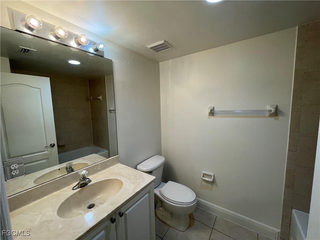 4110 Castilla Circle #102 Fort Myers FL 33916 2025018671 image12