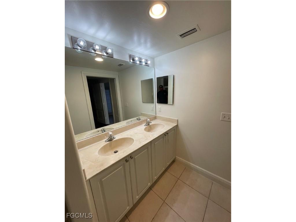 4110 Castilla Circle #102 Fort Myers FL 33916 2025018671 image23
