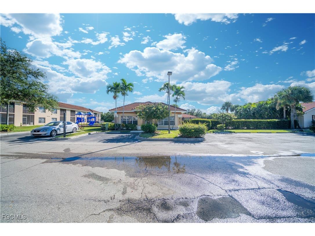 4110 Castilla Circle #104 Fort Myers FL 33916 2025016537 image36