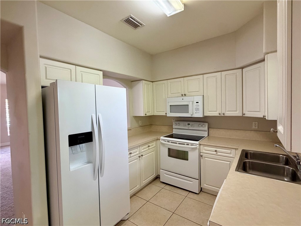 4110 Castilla Circle #202 Fort Myers FL 33916 2026022625 image5