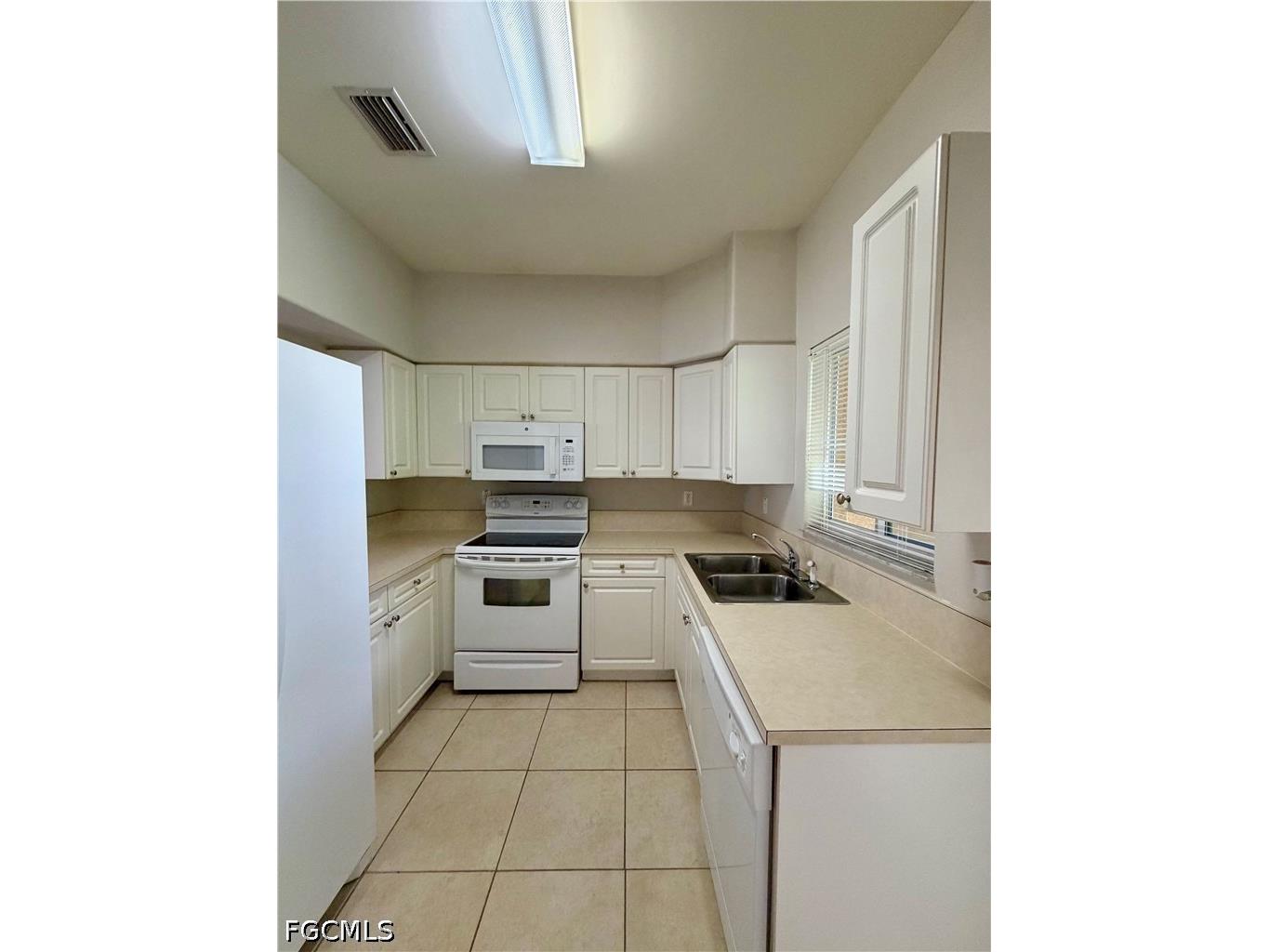 4110 Castilla Circle #202 Fort Myers FL 33916 2026022625 image6