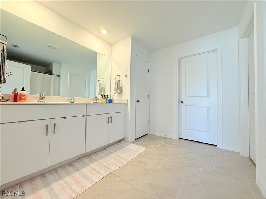 4110 Etna Court North Fort Myers FL 33917 2025021890 image14