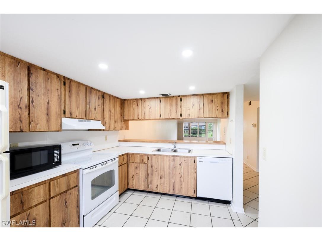 4110 Looking Glass Lane #7 Naples FL 34112 224057538 image1