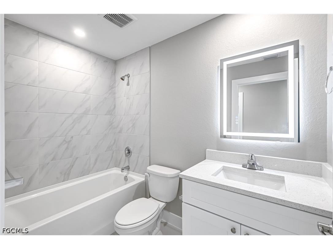 4110 NE 23rd Place Cape Coral FL 33909 2026025857 image20