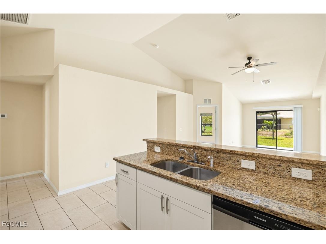 4111 Skyline Boulevard Cape Coral FL 33914 2025023815 image10