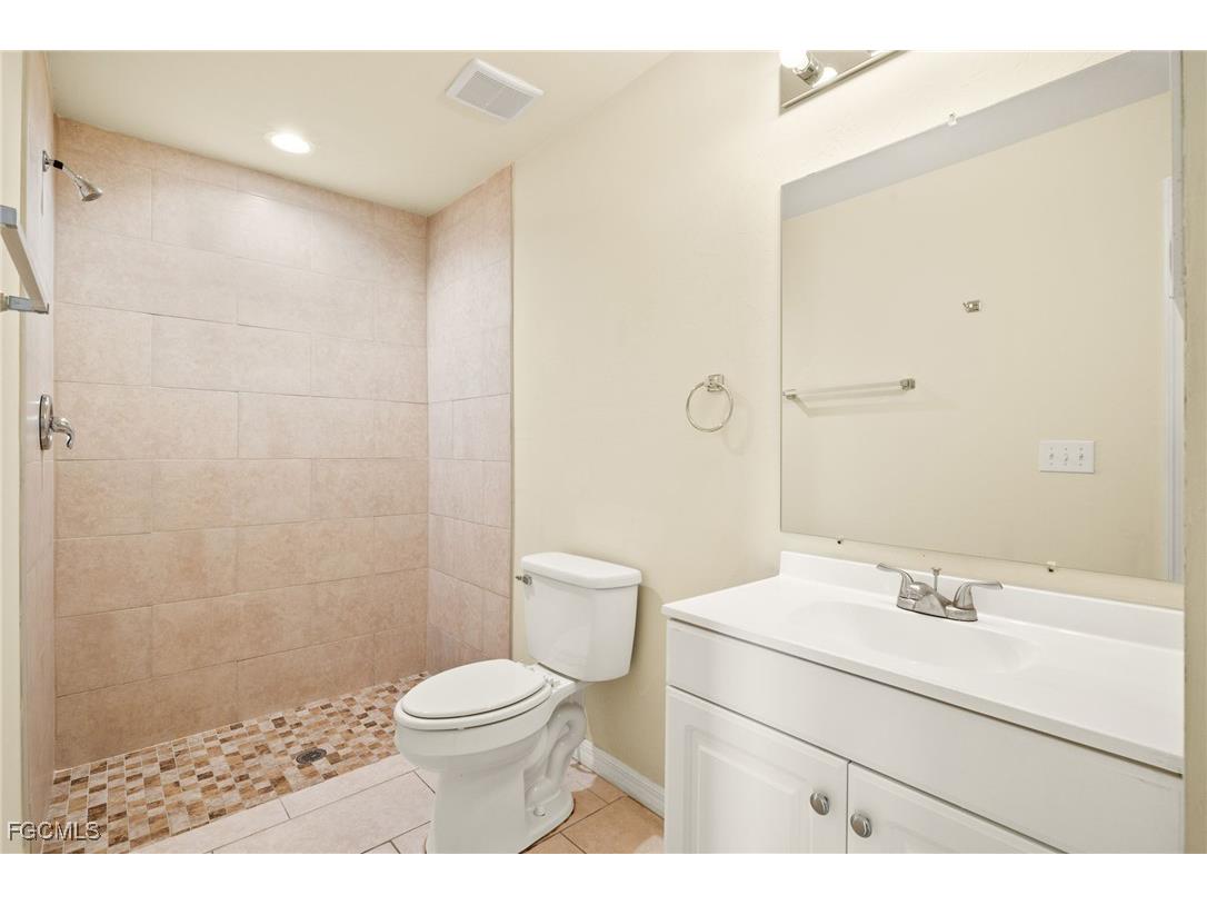 4111 Skyline Boulevard Cape Coral FL 33914 2025023815 image15