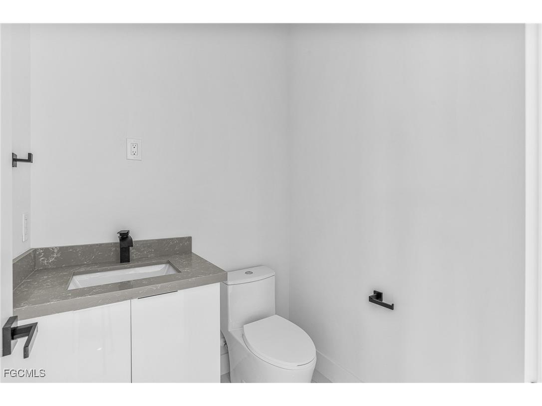 4112 2nd Street SW Lehigh Acres FL 33976 2025004641 image31