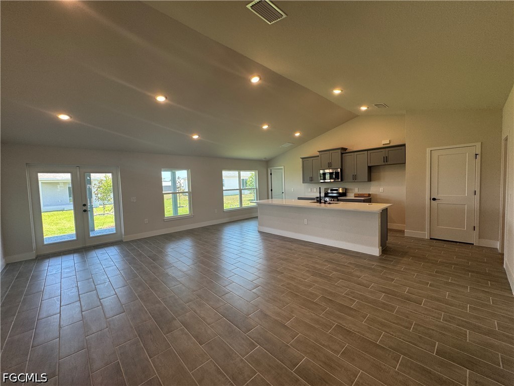 4112 NW 37th Street Cape Coral FL 33993 2026006881 image8