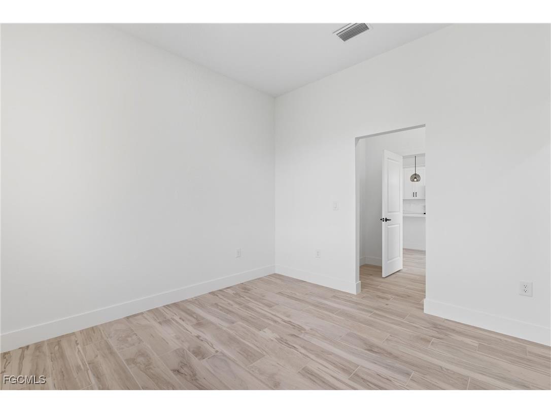 4113 Kismet Parkway W Cape Coral FL 33993 2025010267 image10