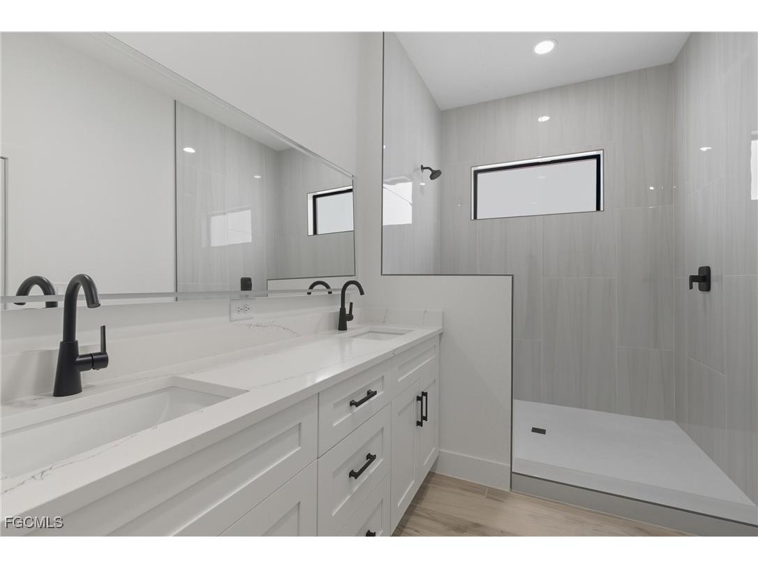 4113 Kismet Parkway W Cape Coral FL 33993 2025010267 image11