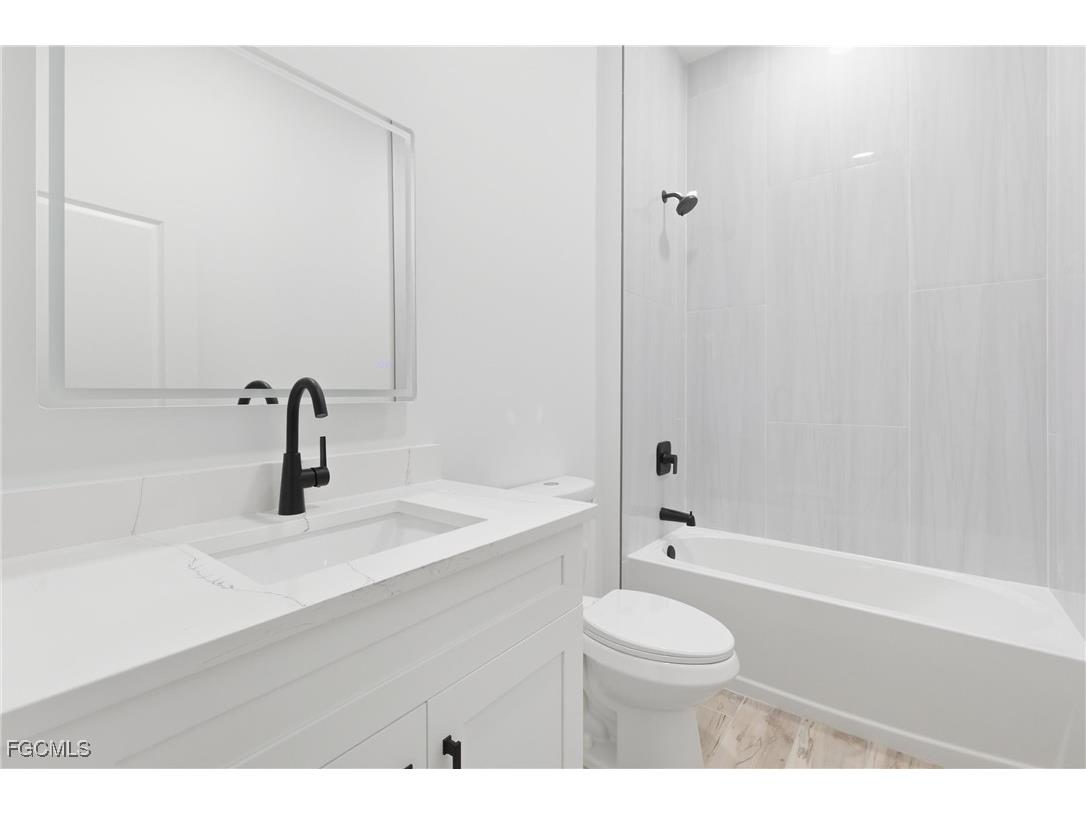 4113 Kismet Parkway W Cape Coral FL 33993 2025010267 image14