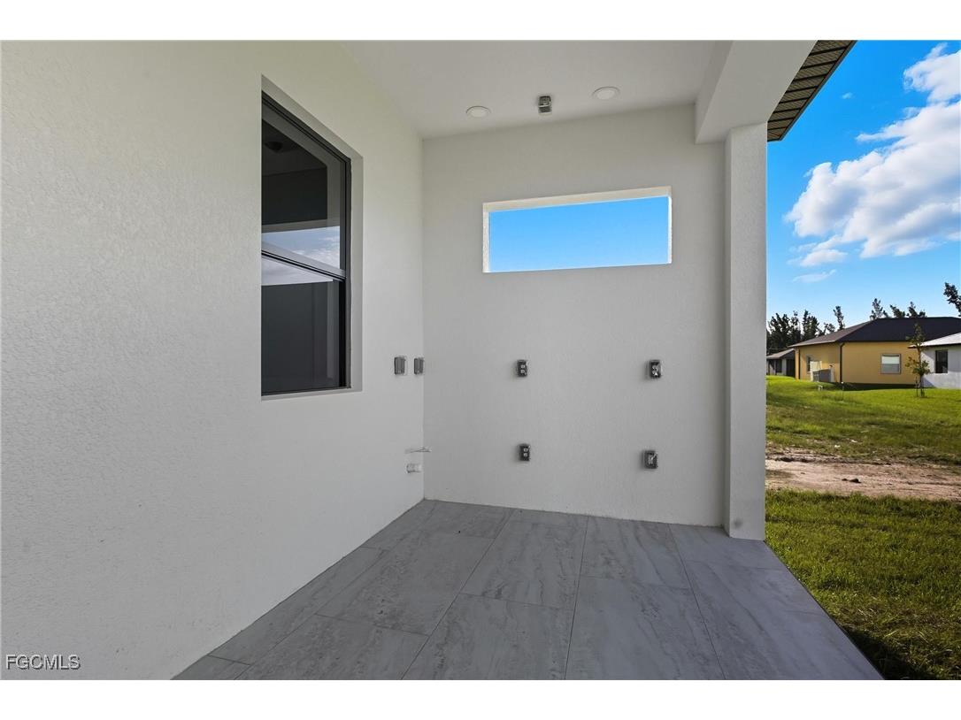 4113 Kismet Parkway W Cape Coral FL 33993 2025010267 image24