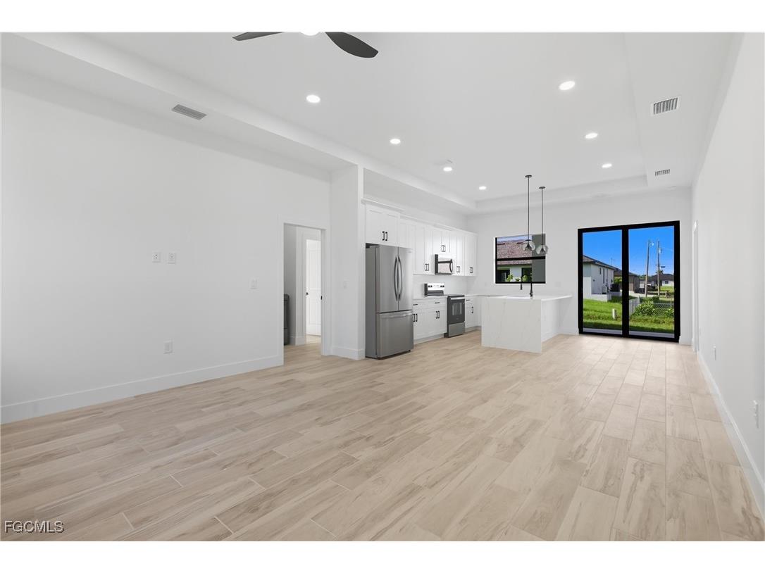 4113 Kismet Parkway W Cape Coral FL 33993 2025010267 image4